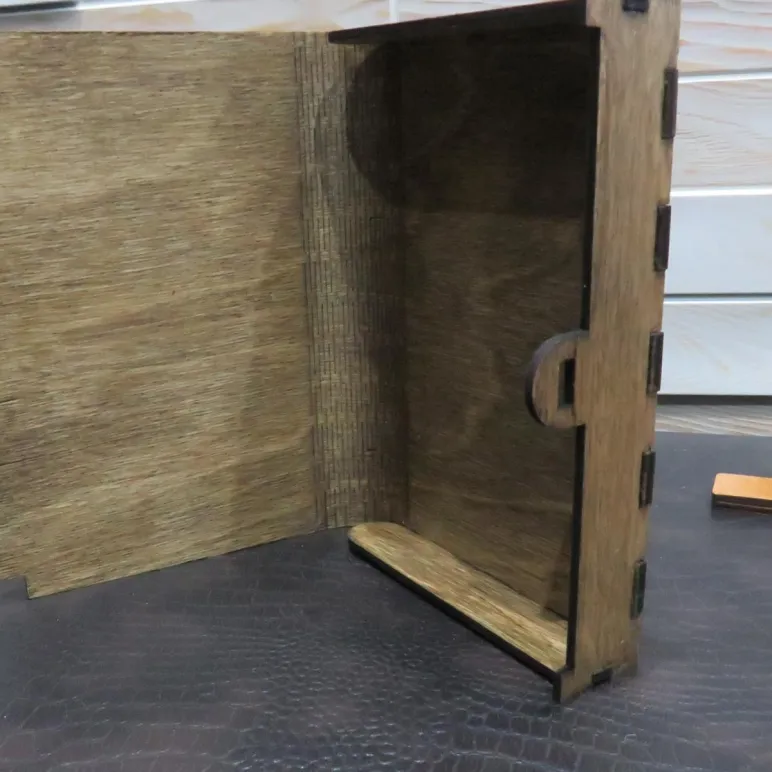 Домино в деревянной шкатулке «Благородный орех»